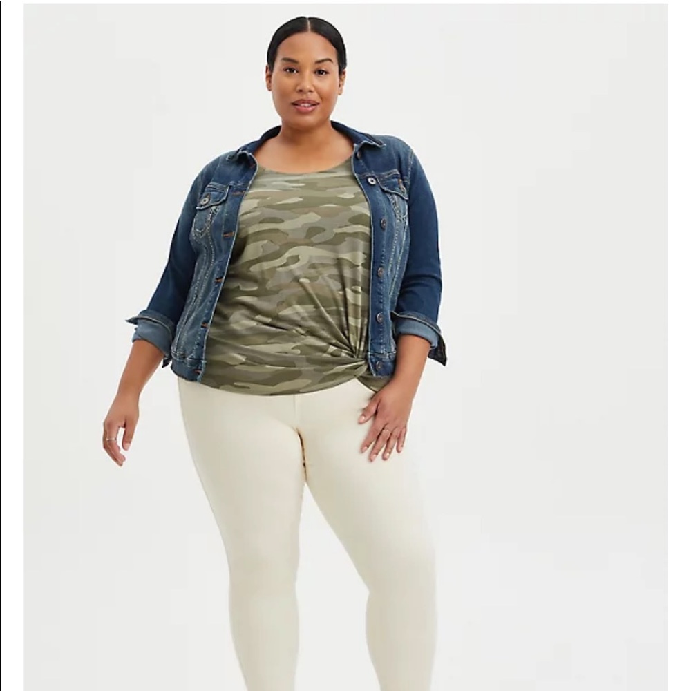 NWT TORRID Knot Tank - Cupro Camo. - Picture 2 of 5